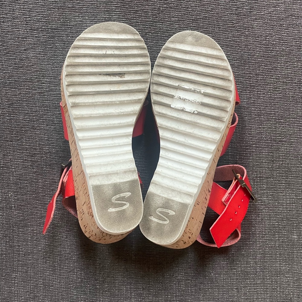 Skechers Cali Women's Bohemias Urban Pixie Wedge Sandals shoes red memory foam 6 - Picture 4 of 10